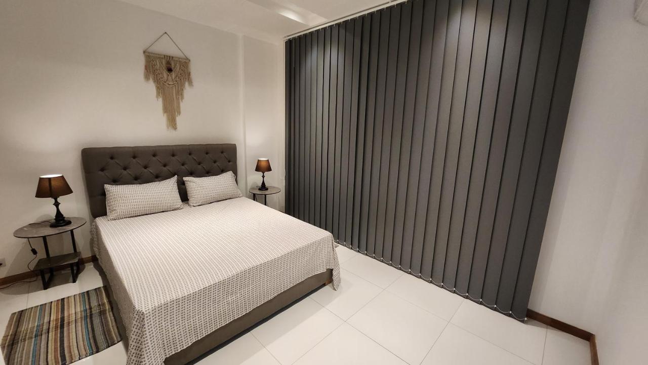 Seaview Luxury Appartment Flic en Flac Exterior photo